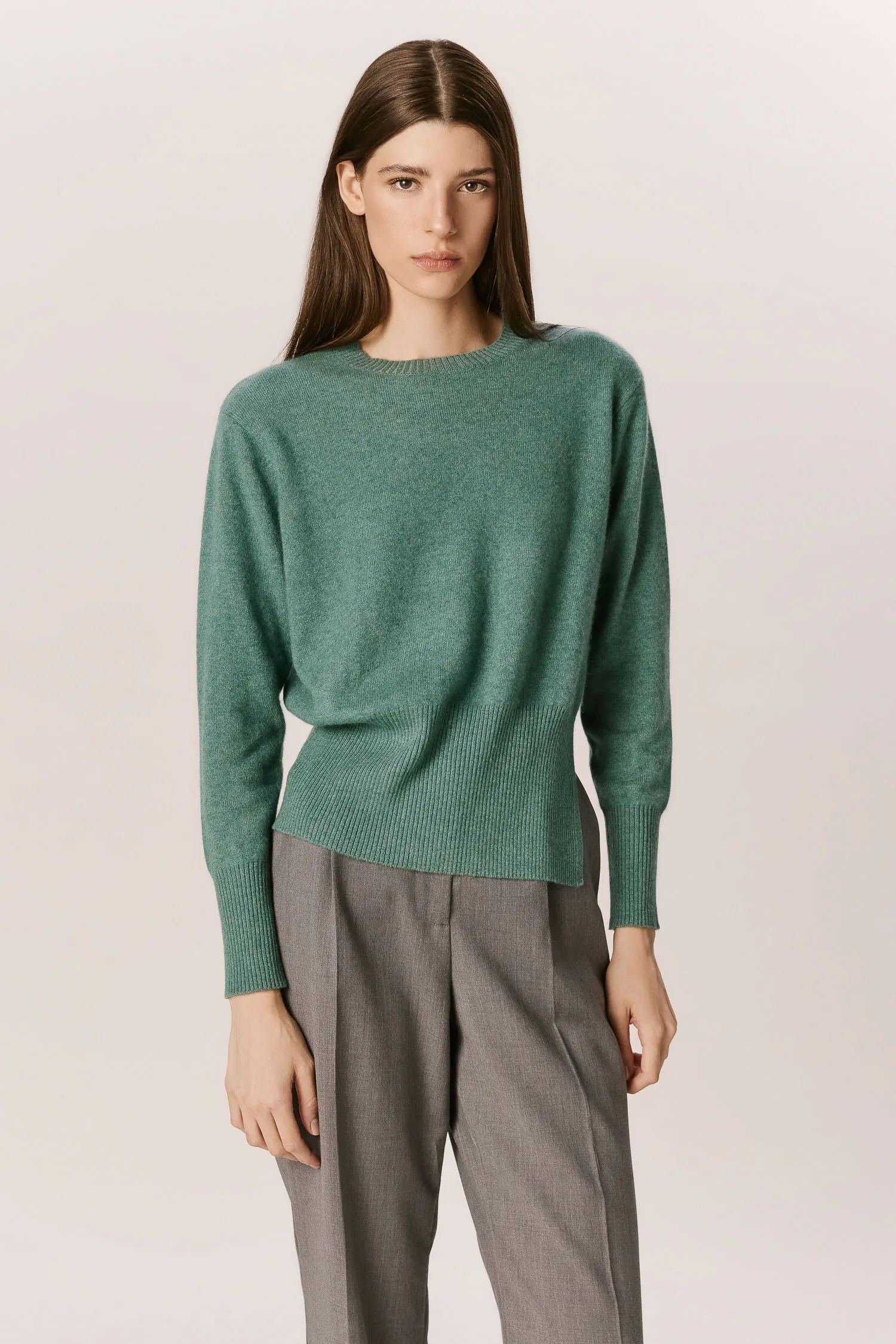 ⭐︎fu⭐︎ vintage cashmere sweater Suéter cashmere fenda | Cinza Mescla | Andrea Marques - Andrea Marques